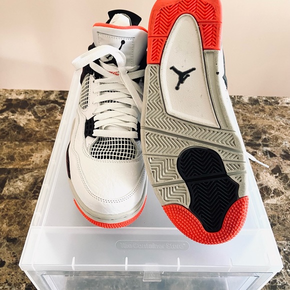 Jordan 4 Nostalgia Men Size: 9.5